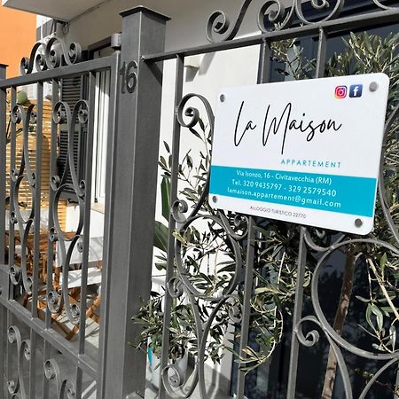 La Maison Appartement - A 200M Dal Porto Civitavecchia Bagian luar foto